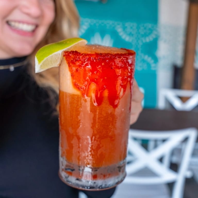 Sip on Amazing Cocktails at Taqueria Los Agaves 🍹