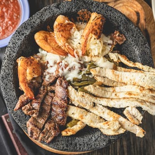 Molcajete Parrillada