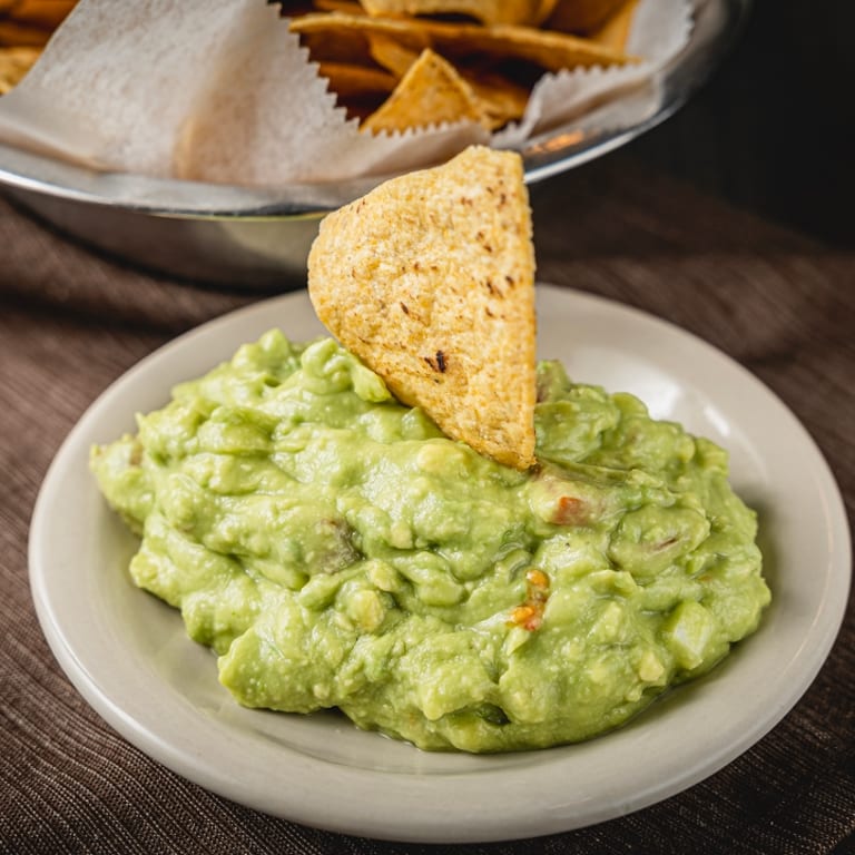 Fresh Guacamole: A Tex-Mex Delight
